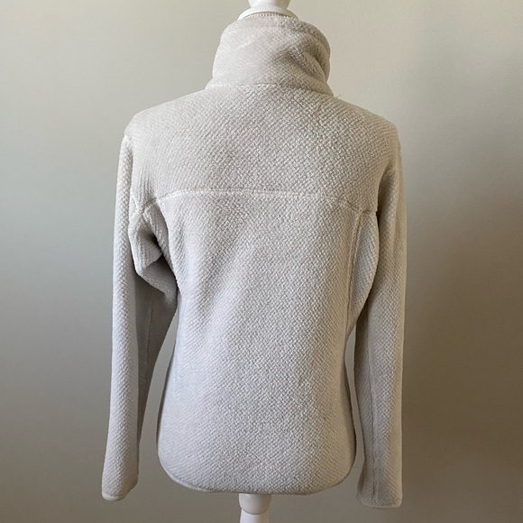 Patagonia Women’s Re-Tool Quarter Snap Pullover White - Picture 5 of 9